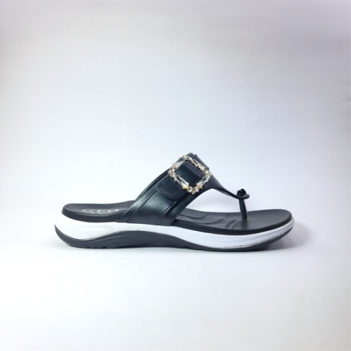 BLACK SLIPPERS PU
