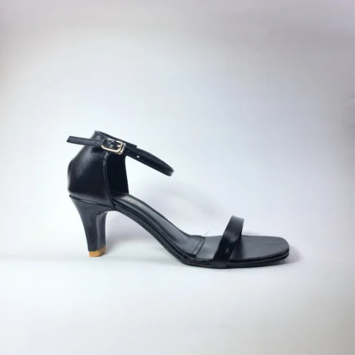 BLACK HEEL SANDALS